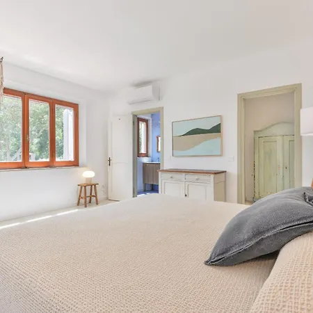 Locus Solus Elba Villa *